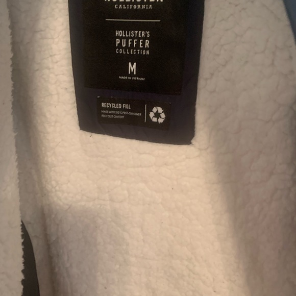 Hollister navy blue jacket in good condition - Picture 5 of 8